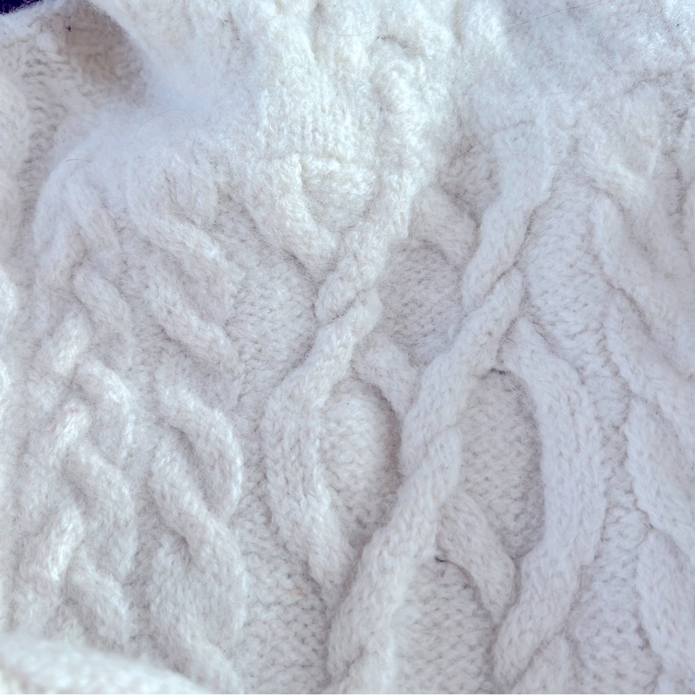 Inis Crafts 100% Merino Wool Cable Knit Chunky Turtleneck Sweater, Size M - Picture 4 of 6